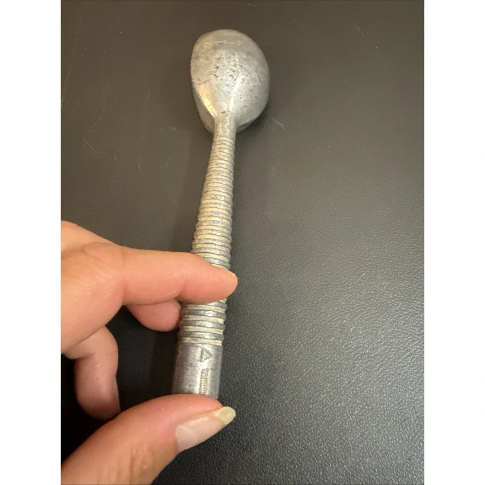 Vintage Ice Cream Scoop Beehive Handle